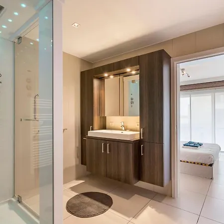 Gelijkvloers Zeedijk - Lichtrijk En Modern *