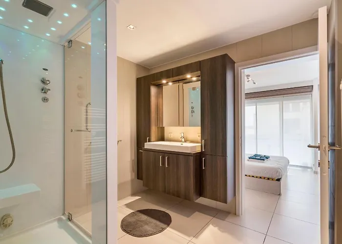 Gelijkvloers Zeedijk - Lichtrijk En Modern *