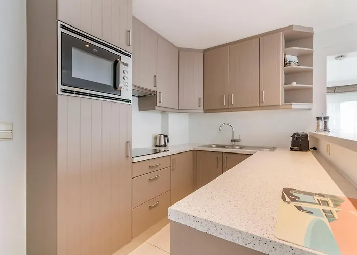 דירה Gelijkvloers Zeedijk - Lichtrijk En Modern *